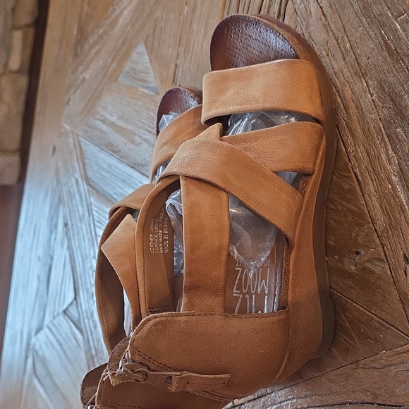 MIZ MOOZ suede strappy sandals  37, 6.5 - Picture 7 of 8